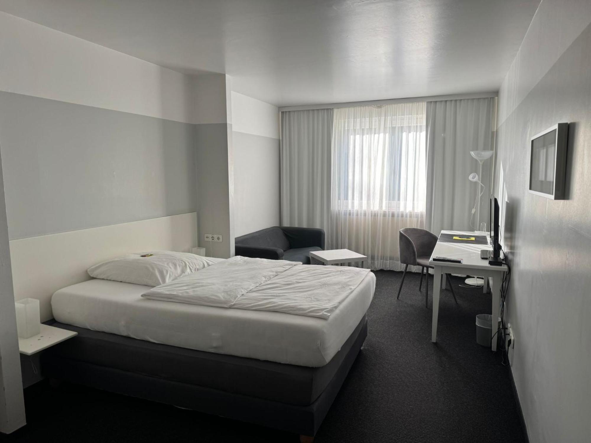Hotel U Muelheim Free Parking Highspeed Wifi Mülheim an der Ruhr Exteriör bild